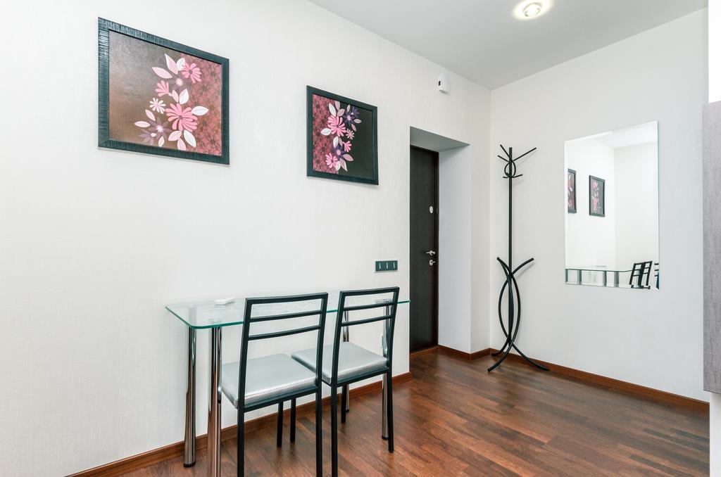 Luxrent Kreshatik Arenacity Skybar Київ Екстер'єр фото