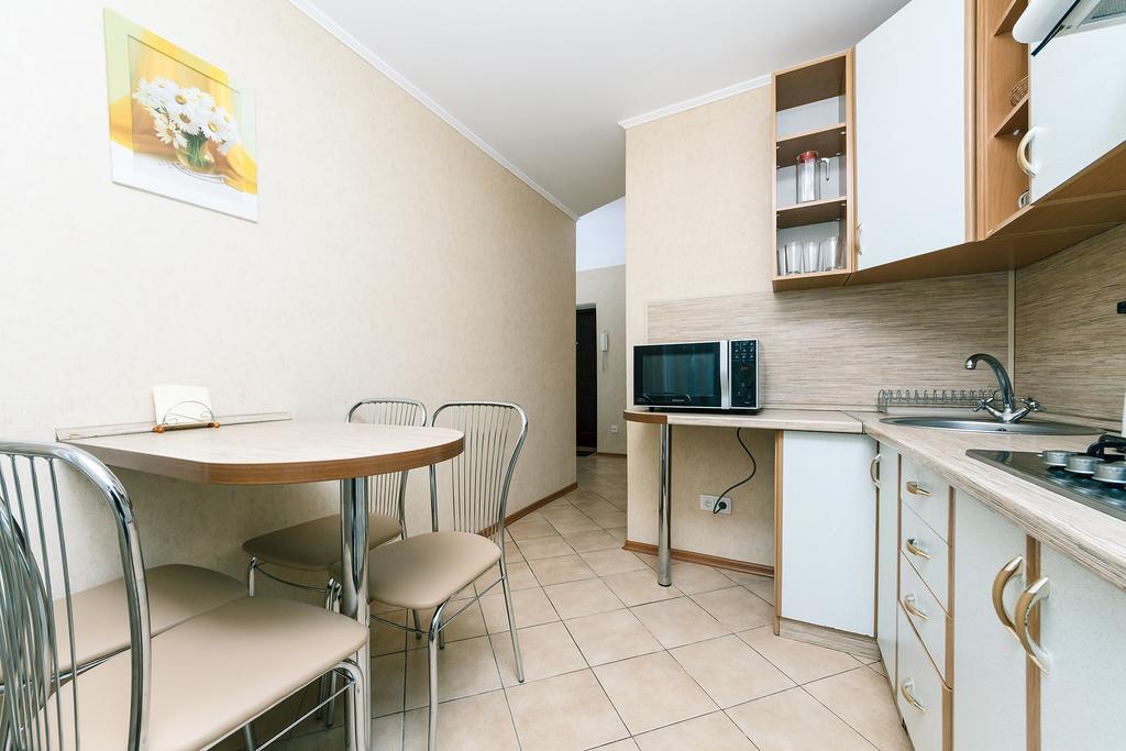 Luxrent Kreshatik Arenacity Skybar Київ Екстер'єр фото