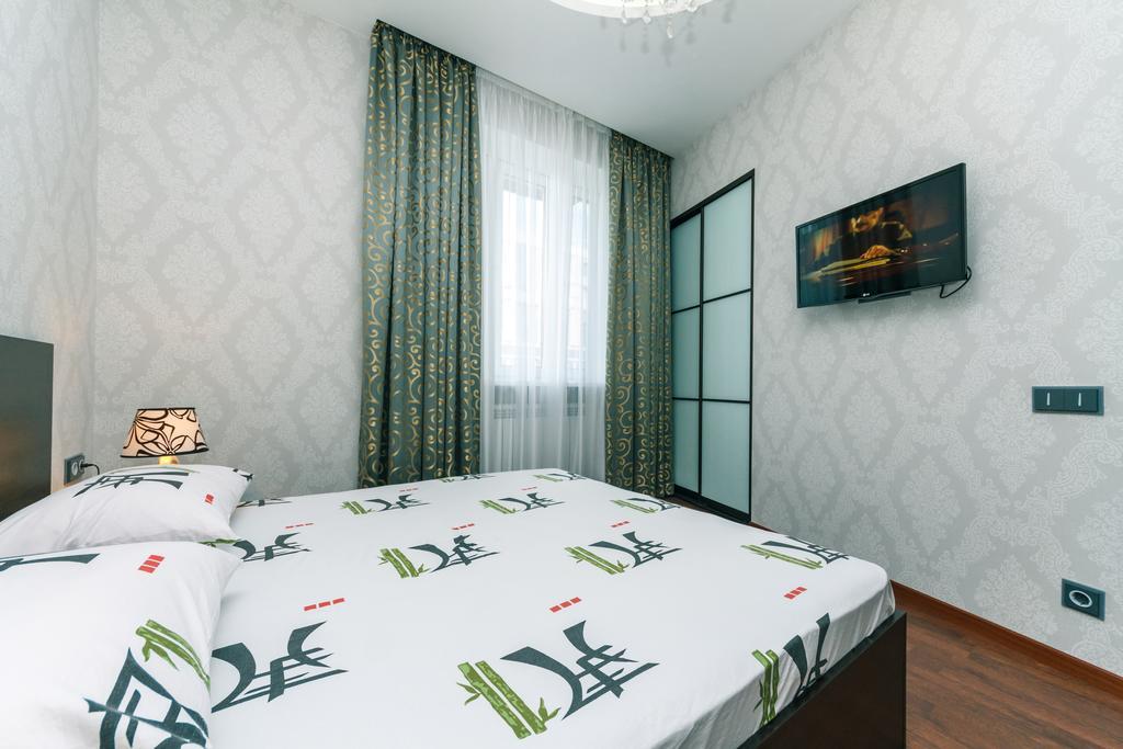 Luxrent Kreshatik Arenacity Skybar Київ Екстер'єр фото