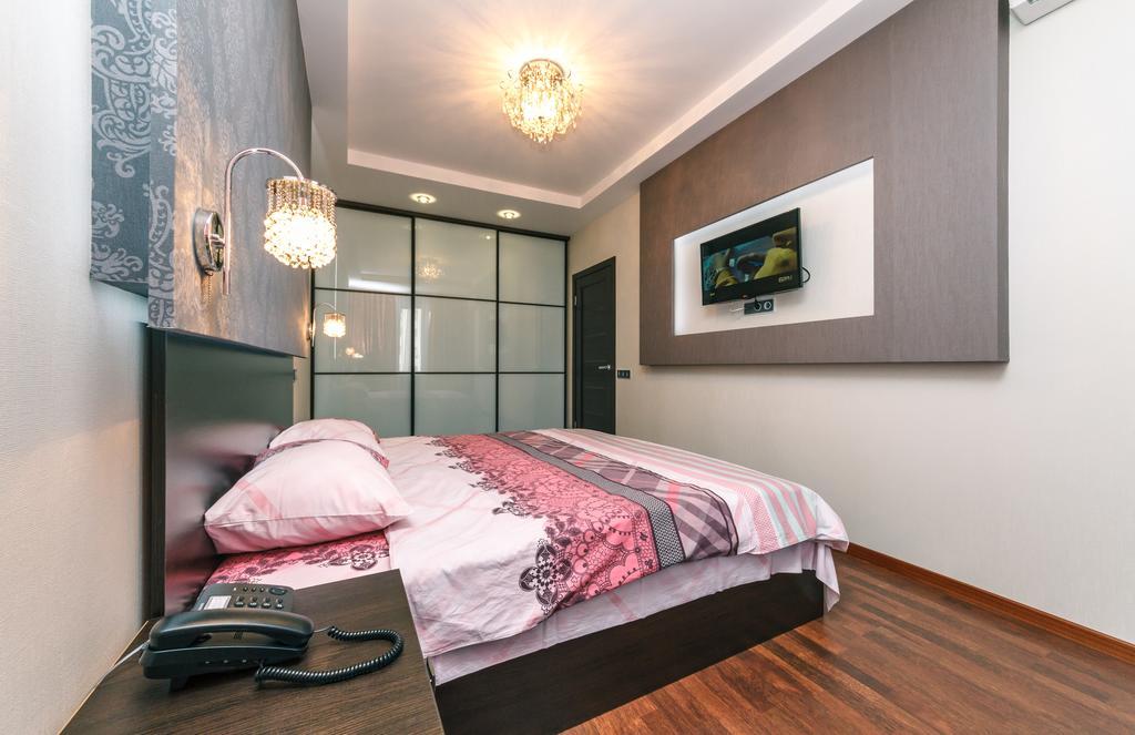 Luxrent Kreshatik Arenacity Skybar Київ Екстер'єр фото